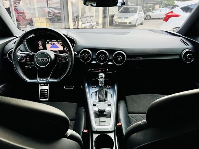 S-LINE套件 氣氛中逼新車 只有一台先搶先贏 里程只跑2萬 原鈑件  第5張相片