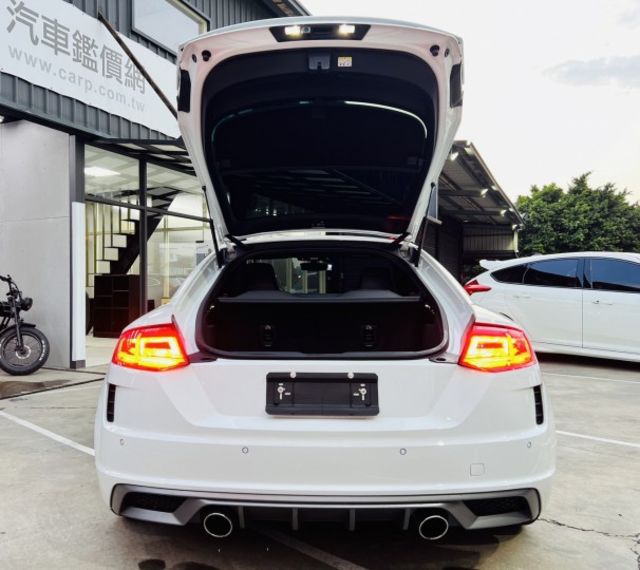 S-LINE套件 氣氛中逼新車 只有一台先搶先贏 里程只跑2萬 原鈑件  第19張相片