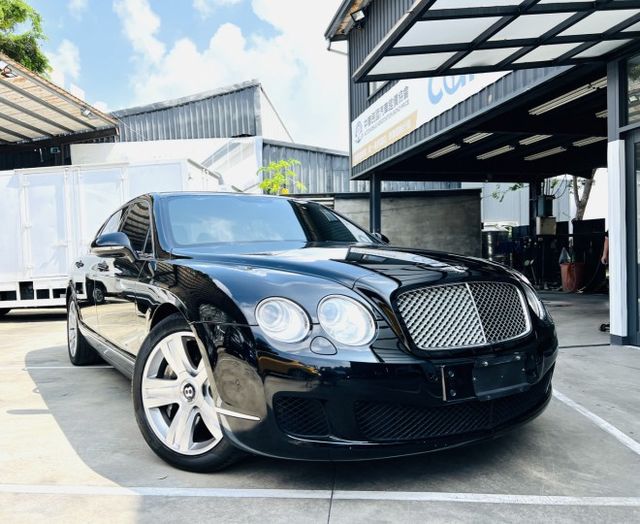 Bentley整車均在於英國Crewe工廠中，採用純手工所打造 原價 1280萬 現在入手不用1折價！  第1張相片