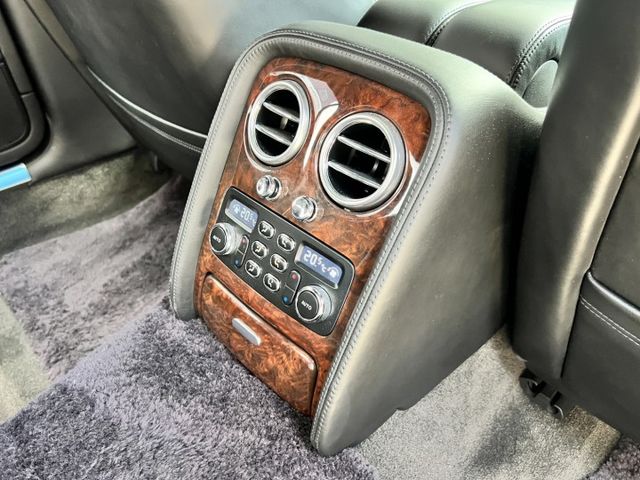 Bentley整車均在於英國Crewe工廠中，採用純手工所打造 原價 1280萬 現在入手不用1折價！  第9張相片