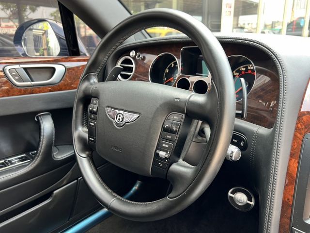 Bentley整車均在於英國Crewe工廠中，採用純手工所打造 原價 1280萬 現在入手不用1折價！  第11張相片