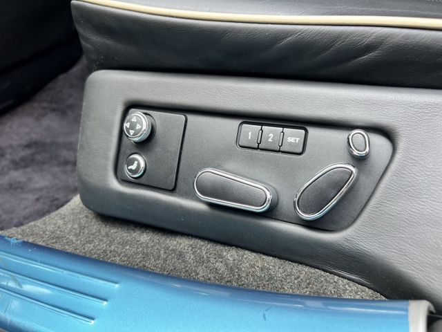 Bentley整車均在於英國Crewe工廠中，採用純手工所打造 原價 1280萬 現在入手不用1折價！  第19張相片