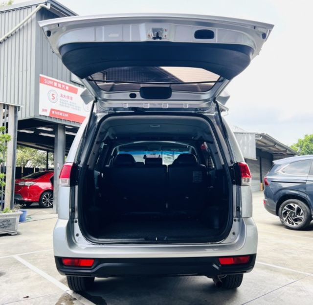 省油、強勁馬力及大、寬、平的車室空間 頭家的好伙伴！  第5張相片