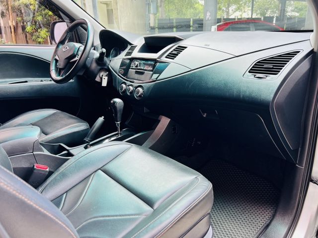 省油、強勁馬力及大、寬、平的車室空間 頭家的好伙伴！  第7張相片