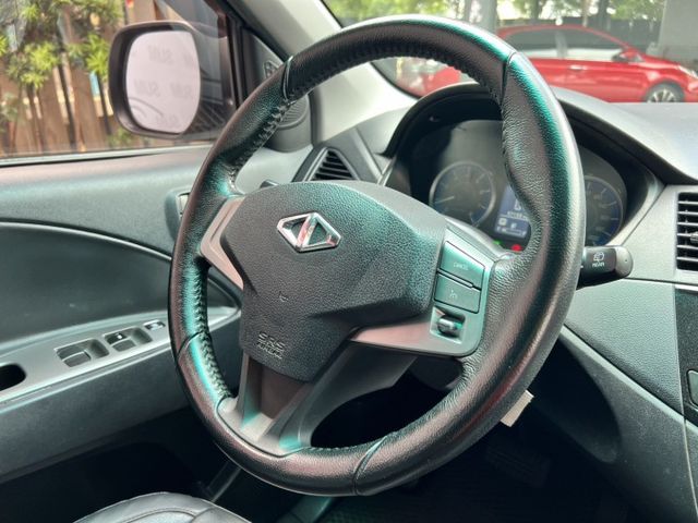 省油、強勁馬力及大、寬、平的車室空間 頭家的好伙伴！  第9張相片