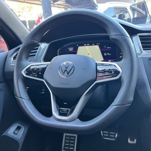 245 匹渦輪動力＋4MOTION 四驅，讓彎道與天候都不再是限制； R-Line 專屬運動外型與數位座艙  第10張相片