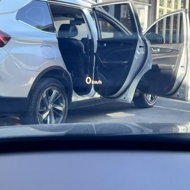 245 匹渦輪動力＋4MOTION 四驅，讓彎道與天候都不再是限制； R-Line 專屬運動外型與數位座艙  第14張相片