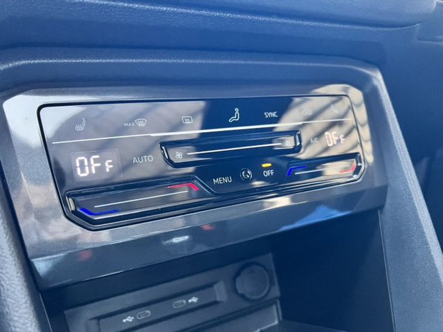 245 匹渦輪動力＋4MOTION 四驅，讓彎道與天候都不再是限制； R-Line 專屬運動外型與數位座艙  第17張相片