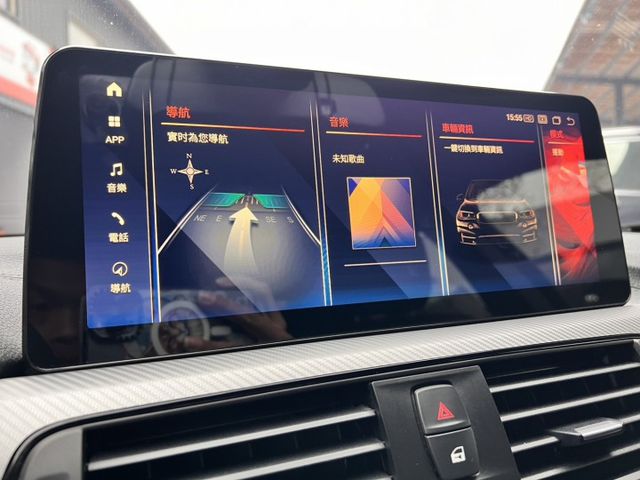 以跑車比例結合四門實用性，無窗框車門、Hofmeister kink C柱設計，外型典雅又不失運動氣息。內裝走豪華路線，  第15張相片