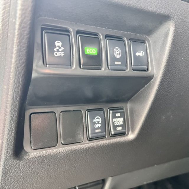 智行版 車況佳 大空間 × 高安全 × 全家都適合的國民休旅 智慧定速 盲點警示 360°環景 車道偏離  第12張相片