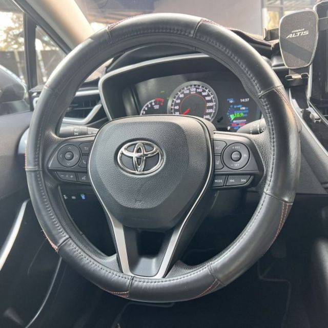 豪華版 客人年前車換車 低於行情~優惠給這幾天要買車的 朋友們！盡速前來哦！  第8張相片