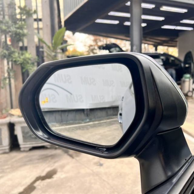 豪華版 客人年前車換車 低於行情~優惠給這幾天要買車的 朋友們！盡速前來哦！  第16張相片