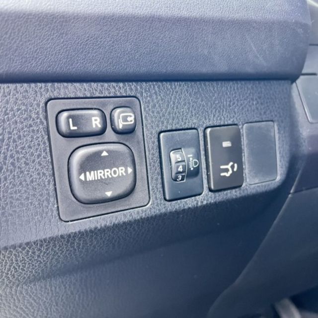 RAV4保值性高、妥善率佳，是二手市場長年熱銷車款。 想找一台好養、好開、好脫手的SUV，這台2.0經典款絕對值得入手  第11張相片