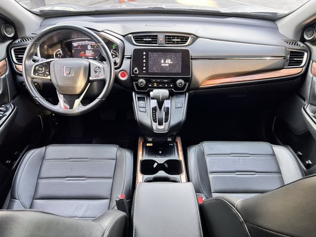 23年式 熱銷款5.5代 一台「好開、安全、空間大、保值性高」的家庭休旅  第6張相片