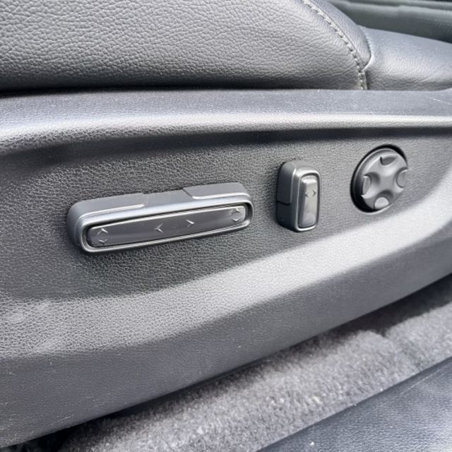 23年式 熱銷款5.5代 一台「好開、安全、空間大、保值性高」的家庭休旅  第9張相片