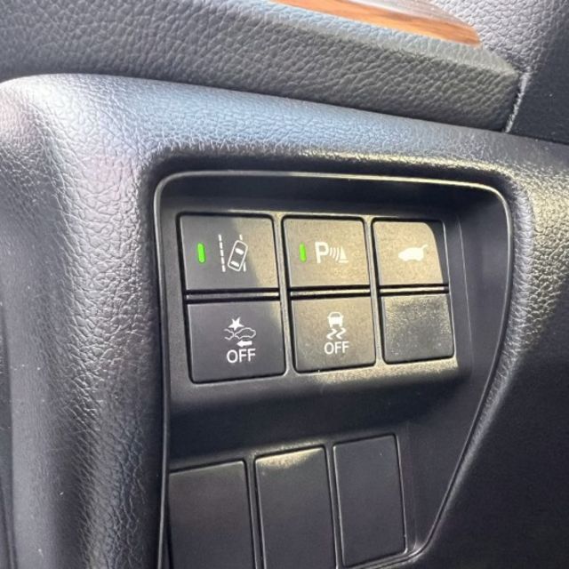 23年式 熱銷款5.5代 一台「好開、安全、空間大、保值性高」的家庭休旅  第11張相片