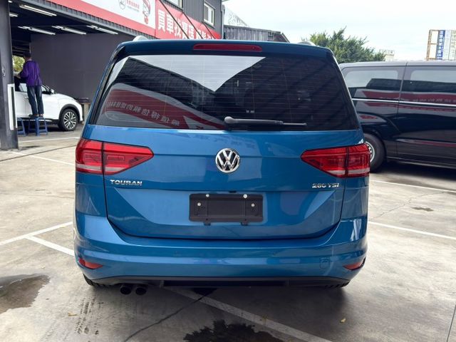 TSI Trendline 七人座 這款Touran 是我們歷年販售Volkswagen車系中「妥善率表現最佳」之一  第4張相片