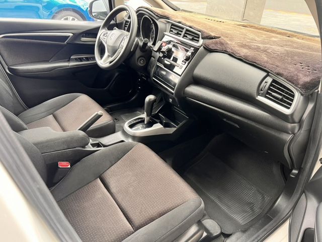 Fit 1.5 VTi-S  小車大空間的超強代步王！帥氣、省油、空間大、好停車 不論是新手、上班族或家庭第二台車都非常  第7張相片