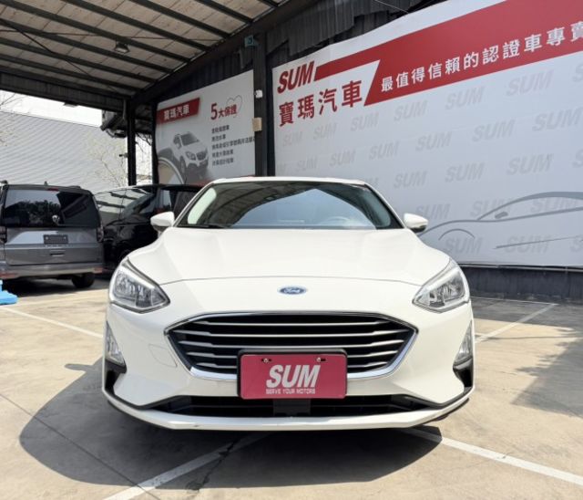 Focus 5D 1.5 成真型  1.5L Ti-VCT高效引擎，動力順暢省油  底盤操控一流，彎道穩定好開  第3張相片