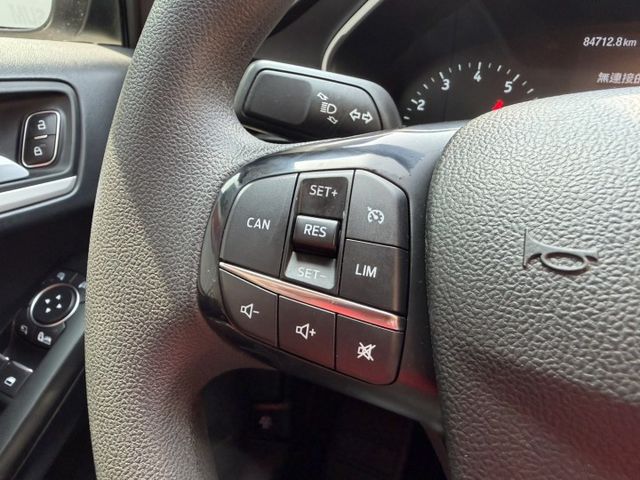 Focus 5D 1.5 成真型  1.5L Ti-VCT高效引擎，動力順暢省油  底盤操控一流，彎道穩定好開  第10張相片