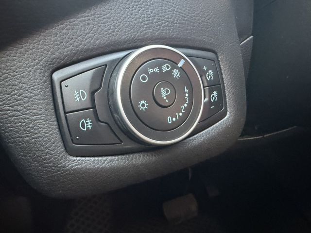 Kuga 1.5T 旗艦版  歐系操控 × 渦輪動力 × 主動安全滿載 電動尾門＋Keyless免鑰匙，日常用車超方便  第10張相片