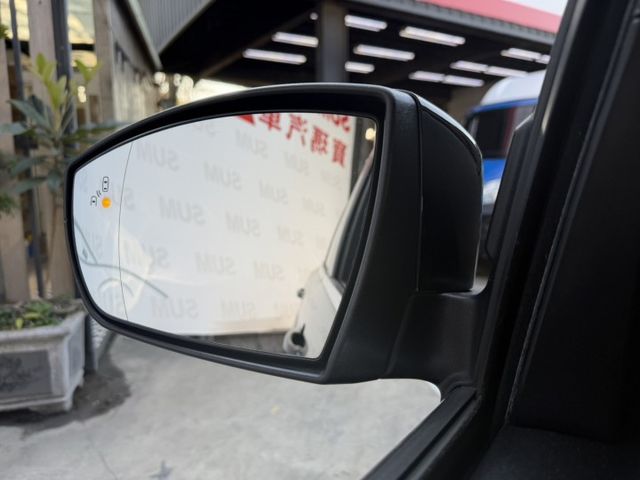 Kuga 1.5T 旗艦版  歐系操控 × 渦輪動力 × 主動安全滿載 電動尾門＋Keyless免鑰匙，日常用車超方便  第19張相片