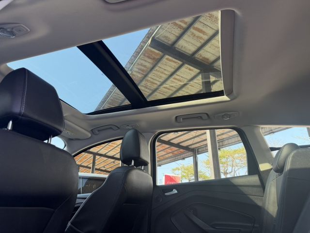 Kuga 1.5T 旗艦版  歐系操控 × 渦輪動力 × 主動安全滿載 電動尾門＋Keyless免鑰匙，日常用車超方便  第20張相片