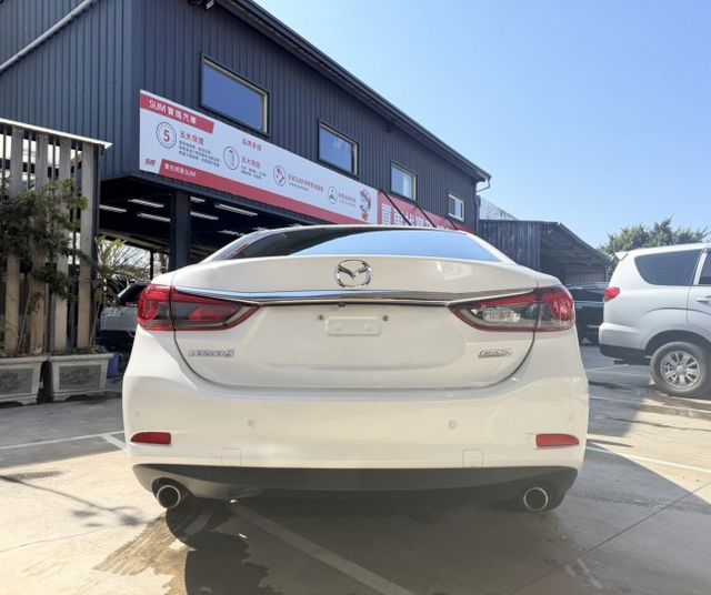 旗艦型 小改款 日系進口質感房車首選！「好開、省油、有質感」的中大型房車 這台馬6 絕對值得入手！  第4張相片