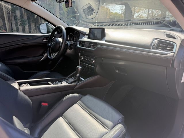 旗艦型 小改款 日系進口質感房車首選！「好開、省油、有質感」的中大型房車 這台馬6 絕對值得入手！  第6張相片