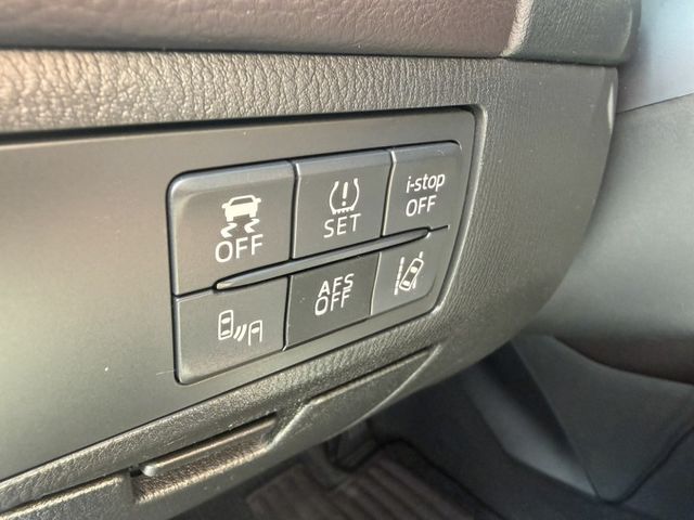 旗艦型 小改款 日系進口質感房車首選！「好開、省油、有質感」的中大型房車 這台馬6 絕對值得入手！  第10張相片