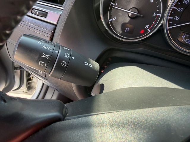 旗艦型 小改款 日系進口質感房車首選！「好開、省油、有質感」的中大型房車 這台馬6 絕對值得入手！  第12張相片