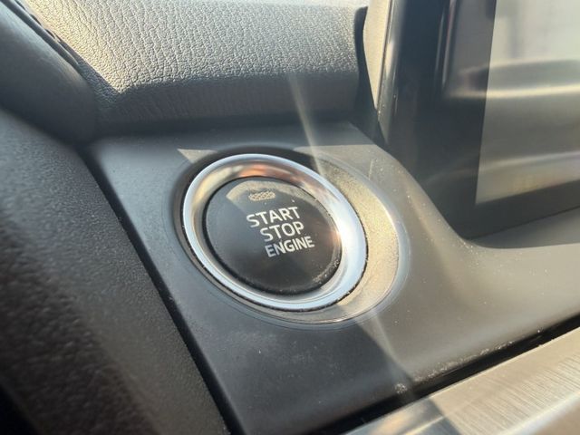 旗艦型 小改款 日系進口質感房車首選！「好開、省油、有質感」的中大型房車 這台馬6 絕對值得入手！  第14張相片