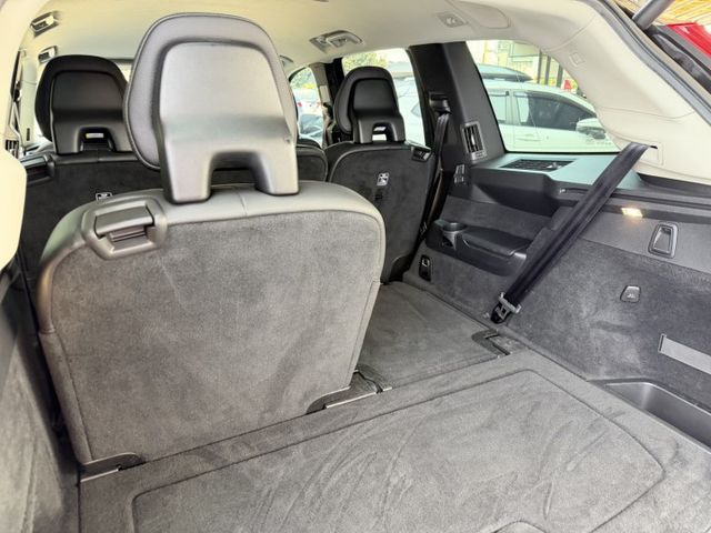 D5 Momentum 七人座 想找一台「安全無敵＋空間夠大＋全家都安心」的休旅車，XC90就是標準答案  第10張相片