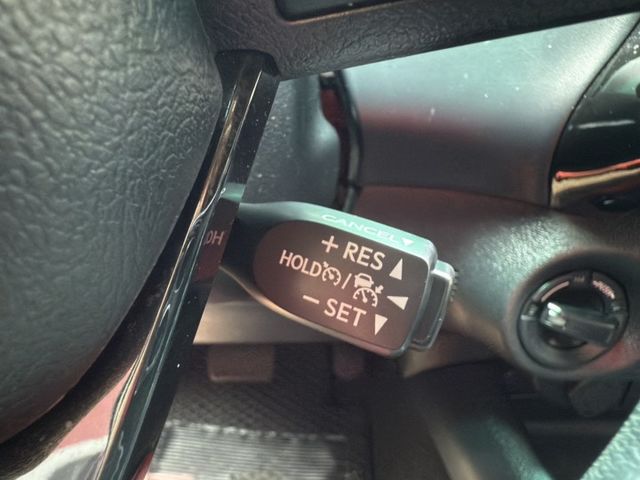 Toyota Hilux 2.8 柴油 陪我上山下海、跑市集載貨的最佳戰友 真正用實力說話的一台車  第12張相片