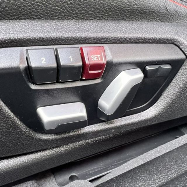 GT 320i Sport 總代理 質感與實用一次到位！跑車線條＋掀背大空間 主動式尾翼＋空力設計，高速穩定更安心  第9張相片