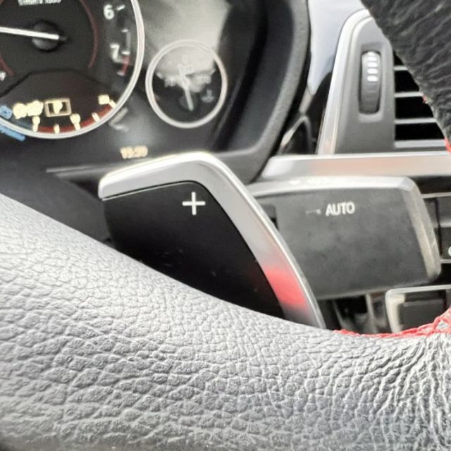 GT 320i Sport 總代理 質感與實用一次到位！跑車線條＋掀背大空間 主動式尾翼＋空力設計，高速穩定更安心  第13張相片