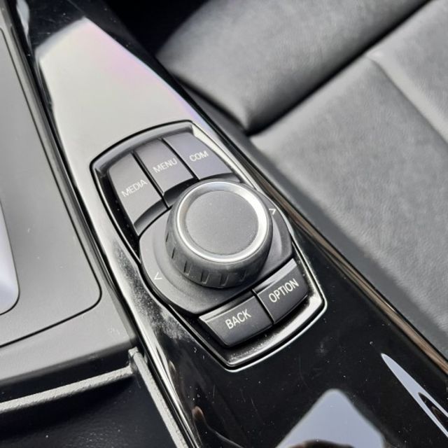 GT 320i Sport 總代理 質感與實用一次到位！跑車線條＋掀背大空間 主動式尾翼＋空力設計，高速穩定更安心  第18張相片