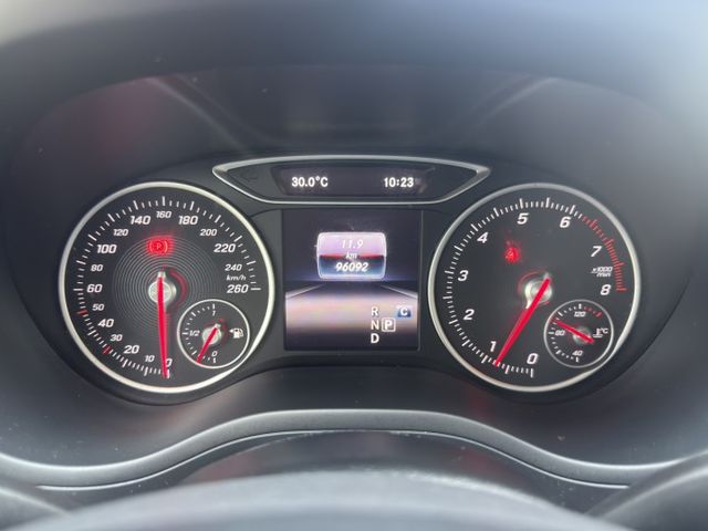 「用國產車的預算，開進賓士世界，這台A180就是最聰明的選擇。」買這台是「升級生活質感」  第16張相片