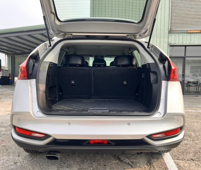 U6 GT智遊特仕版 想找一台「好開、省心、配備滿滿」的代步車嗎？日常通勤、接送家人，還是週末小旅行一台就能全搞定  第5張相片