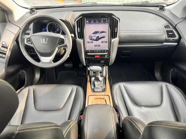 U6 GT智遊特仕版 想找一台「好開、省心、配備滿滿」的代步車嗎？日常通勤、接送家人，還是週末小旅行一台就能全搞定  第6張相片