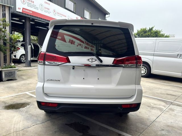 精緻版 省油、強勁馬力及大、寬、平的車室空間 頭家的好伙伴！  第4張相片