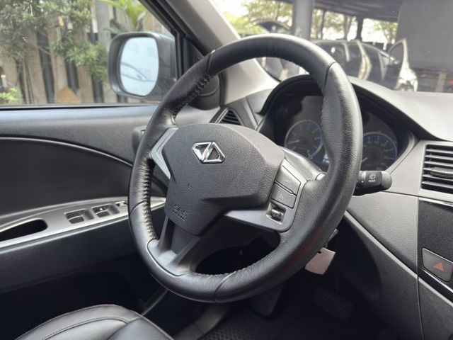 精緻版 省油、強勁馬力及大、寬、平的車室空間 頭家的好伙伴！  第10張相片