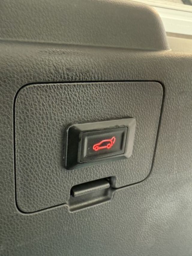 S-AWC旗艦型 日系原裝跑旅，結合性能、科技與安全，一開上路就與眾不同。4WD ACC 環景  第5張相片