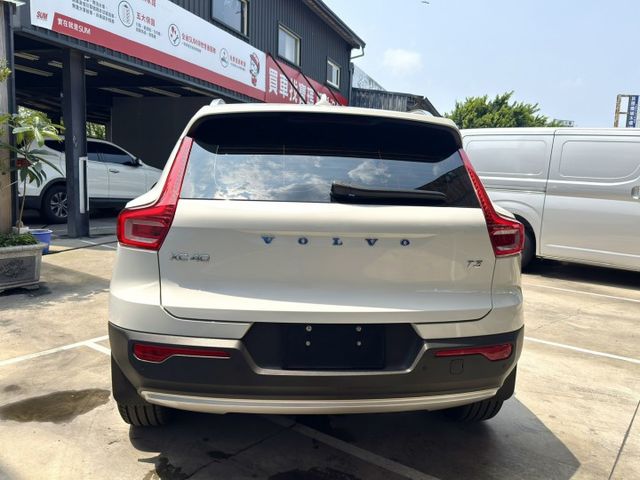 T3  北歐質感 × 安全科技 × 都會跑旅首選 多處貼心收納＋實用車室設計，不論通勤、購物、接送小孩都超好用。  第4張相片