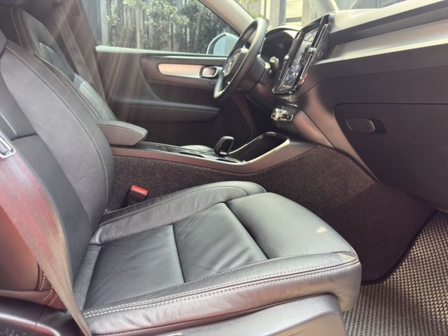 T3  北歐質感 × 安全科技 × 都會跑旅首選 多處貼心收納＋實用車室設計，不論通勤、購物、接送小孩都超好用。  第7張相片