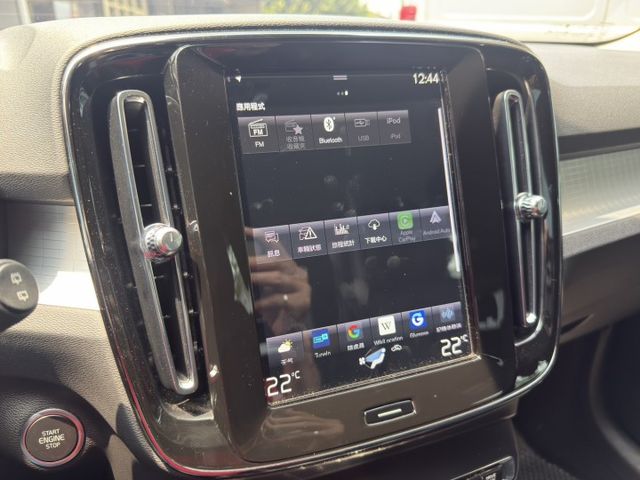 T3  北歐質感 × 安全科技 × 都會跑旅首選 多處貼心收納＋實用車室設計，不論通勤、購物、接送小孩都超好用。  第15張相片