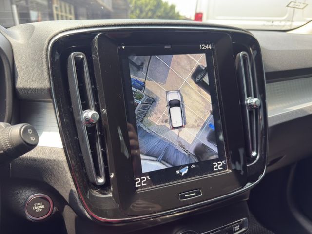 T3  北歐質感 × 安全科技 × 都會跑旅首選 多處貼心收納＋實用車室設計，不論通勤、購物、接送小孩都超好用。  第16張相片