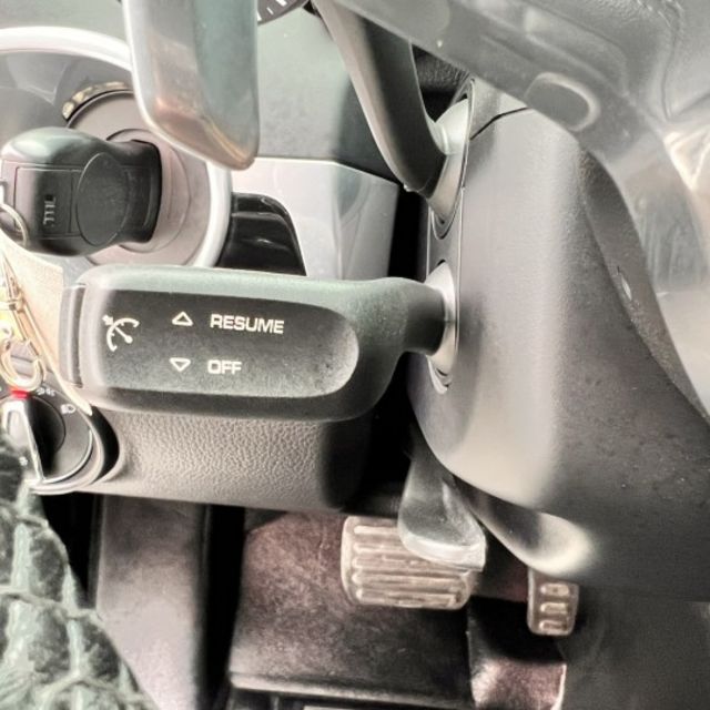 Cayenne  不只是豪華休旅，是一種身份的延伸 每台Cayenne都不同的格調~ 找到專屬您的調性~就是合適的  第13張相片