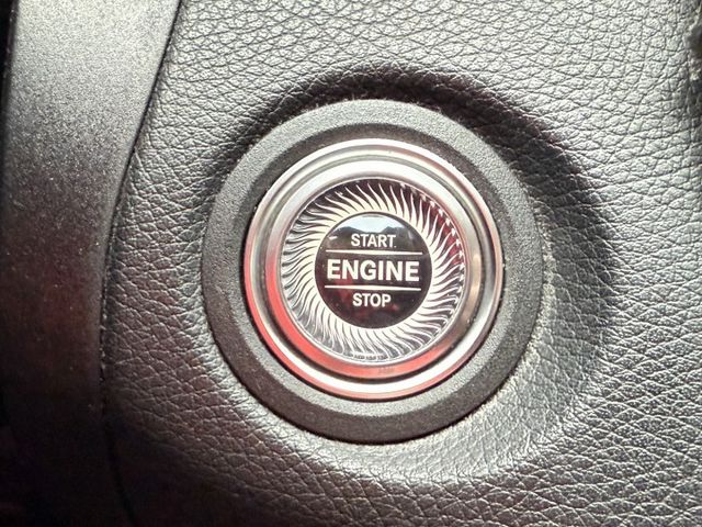 C200 Avantgarde 當你努力走到一定高度，選擇的車，也該跟得上你的格局。1.5L渦輪+EQ Boost輕油電  第13張相片