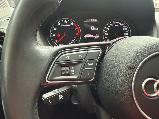 Q2 35 TFSI Luxury ✔ 渦輪動力＋省油科技 ✔ 豪華真皮座艙＋雙區恆溫 ✔ 靈活車身，好停好開超輕鬆  第10張相片